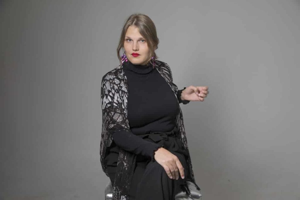 Men turmush qurgan ayolga jinsiy aloqa qilishni taklif qildim va u rozi boldi.